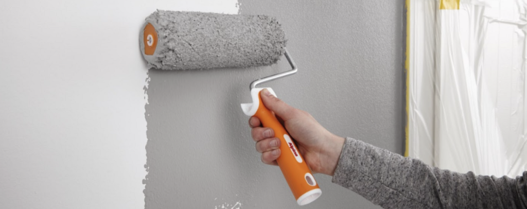 Wand streichen 2026: Welche Farbe passt zu Wohnung, Küche und Bad?