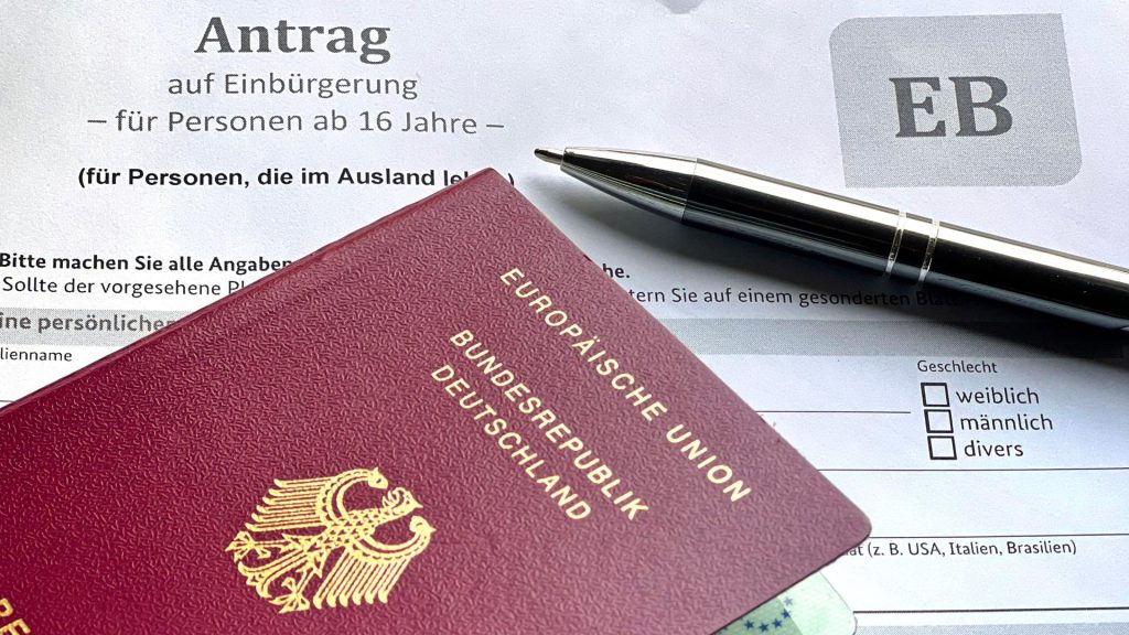 Einbürgerung in Deutschland 2026: Neue Regeln, Voraussetzungen und Antrag