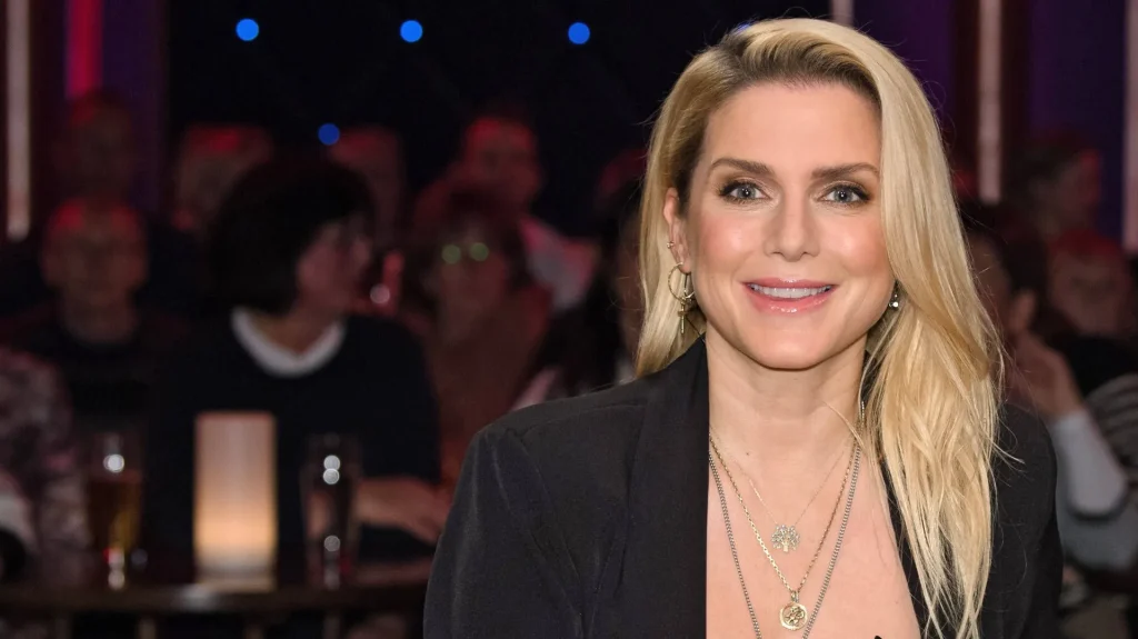 Erstes Kind mit 46: Jeanette Biedermann spricht offen über ihre Schwangerschaft