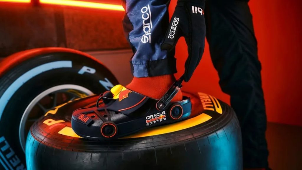 Crocs und Red Bull bringen F1-Clogs heraus: Preis und Verfügbarkeit in Deutschland Crocs und Red Bull bringen F1-Clogs heraus: Preis und Verfügbarkeit in Deutschland