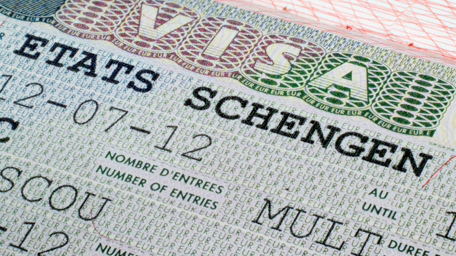 Aufenthaltstitel in Deutschland 2026: Visum, Verlängerung und Niederlassungserlaubnis