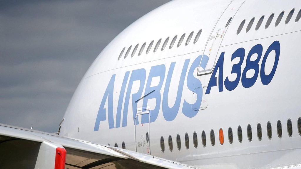 Emirates und Qantas betroffen: Airbus A380 muss wegen Flügelrissen zur Kontrolle