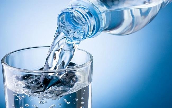 Wie viel Wasser sollte man täglich trinken?  Empfehlungen für 2026