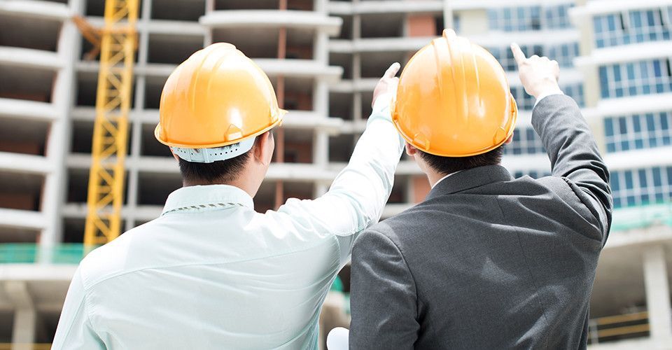 Nachbarschaftsstreit beim Bauen 2026: Lärm, Schmutz und Schäden — Ihre Rechte und Pflichten