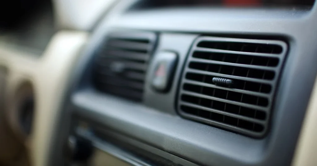 Was tun, wenn die Klimaanlage im Auto nicht funktioniert: Anleitung