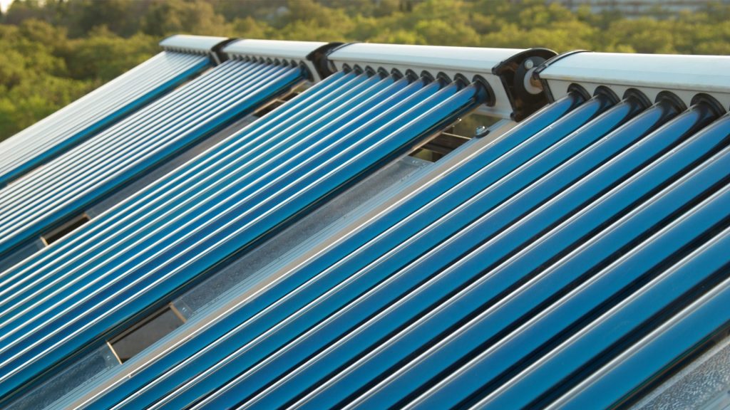 Solarthermie 2026: Kosten, Funktion und Kombination