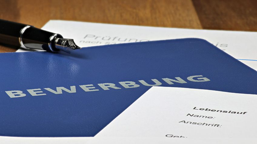 Bewerbung schreiben 2026 in Deutschland: Aufbau, Anschreiben und Lebenslauf