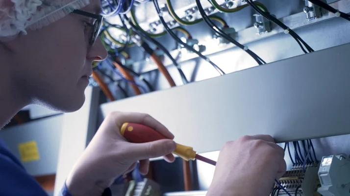 Ausbildung 2026 in Deutschland: Beruf, Bewerbung, Gehalt