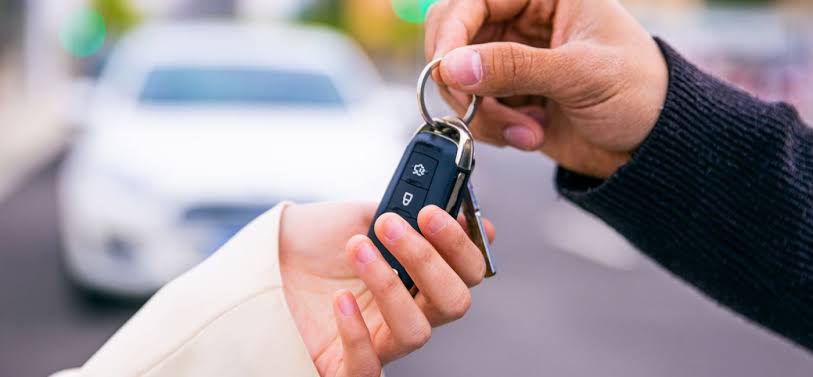 Begleitetes Fahren ab 17: Antrag, Bedingungen und Kosten Begleitetes Fahren ab 17: Antrag, Bedingungen und Kosten
