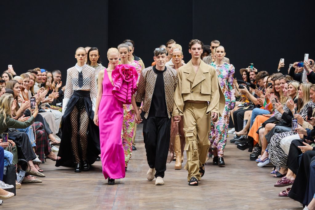 Berliner Fashion Week 2026: Termine, Designer und beste Tickets